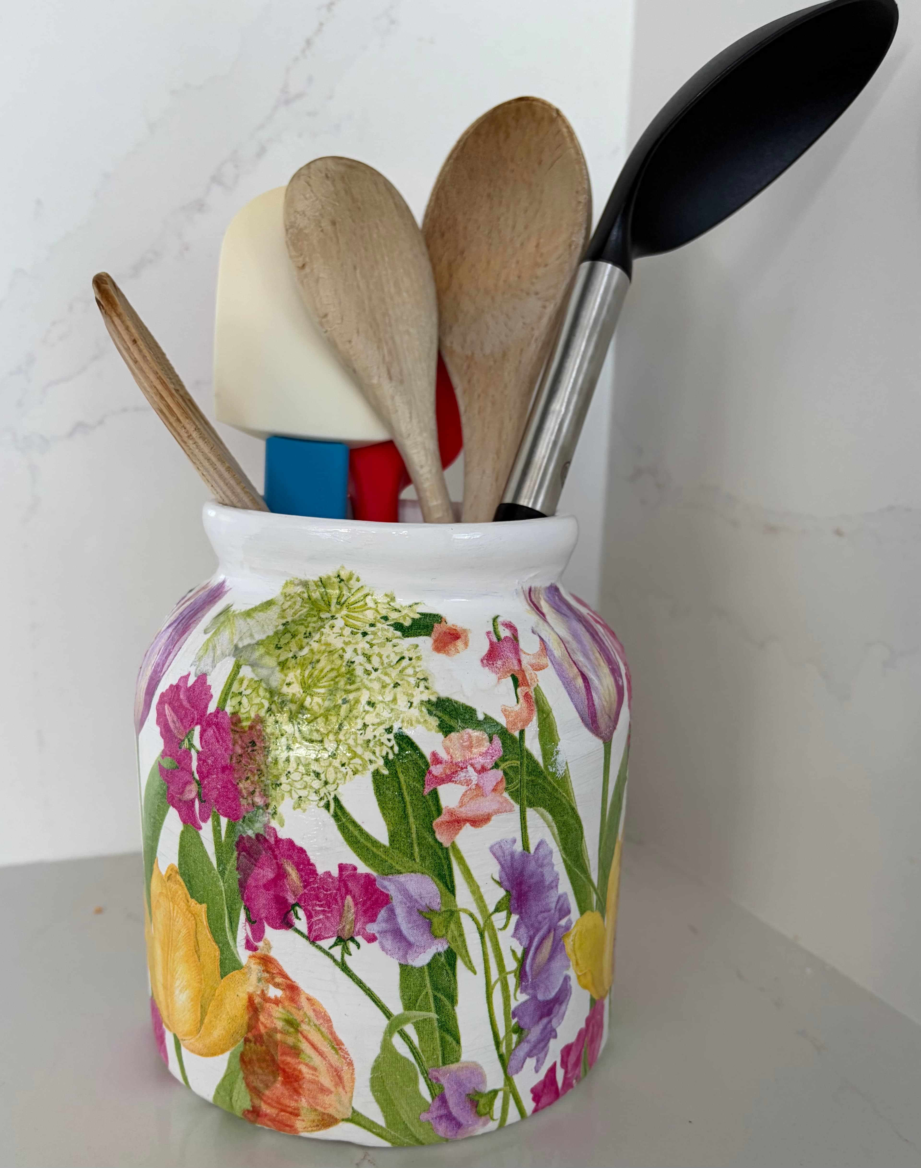 Terrific Tulips (decoupage pot/utensil holder)