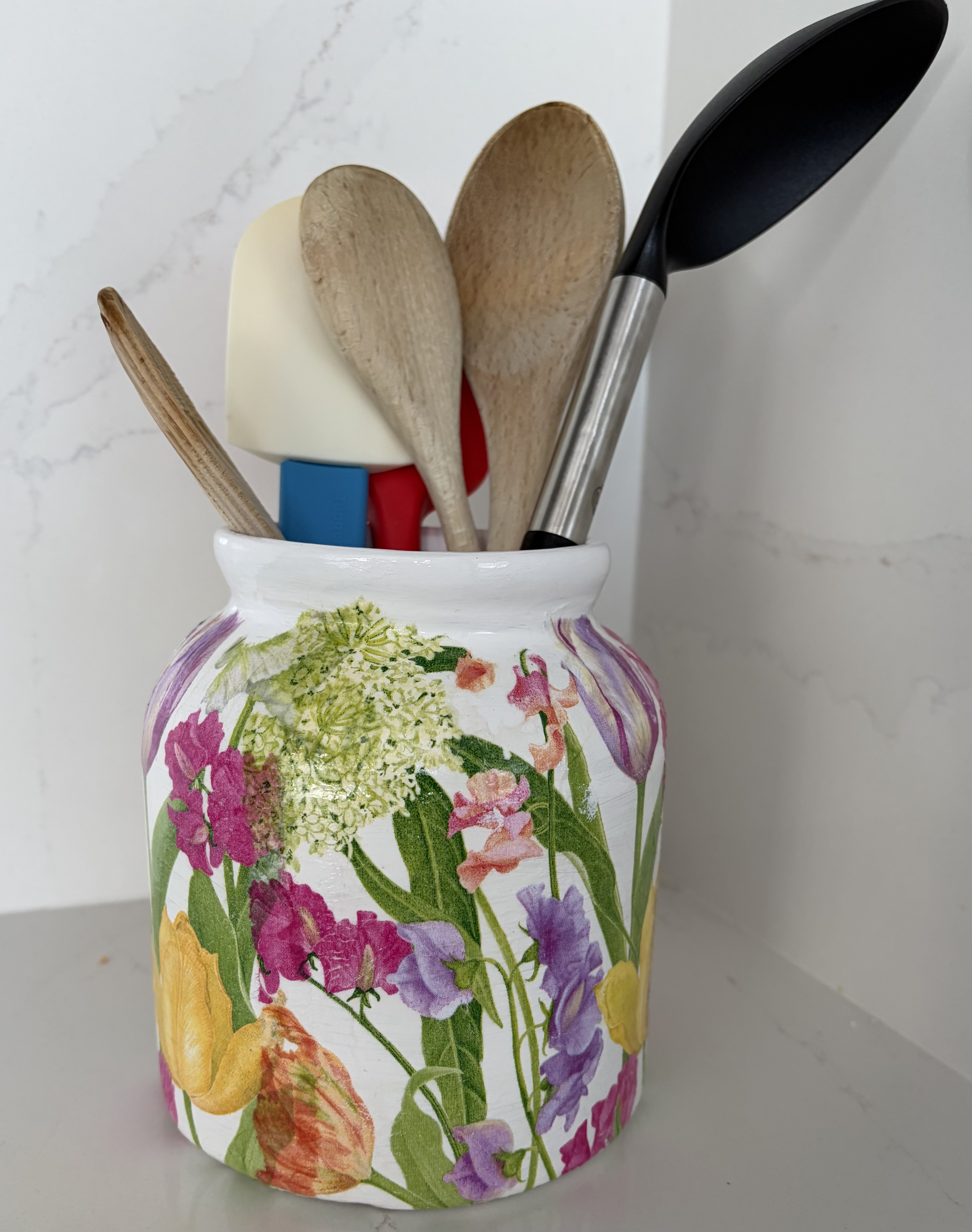 Terrific Tulips (decoupage pot/utensil holder)